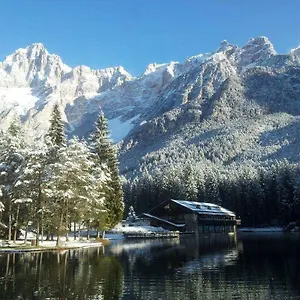 Al Lago Hotel